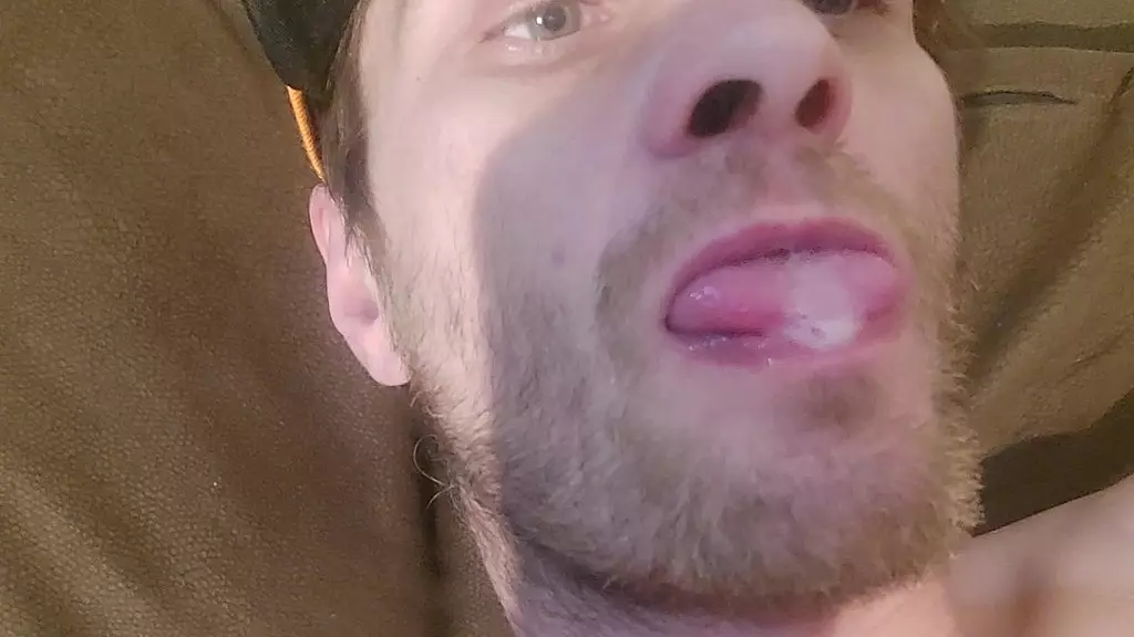 кончаю на себя