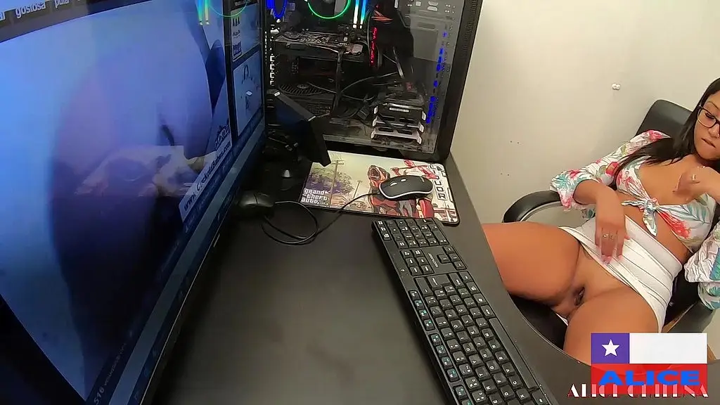 quando chego ao escritorio a primeira coisa e gozar antes de trabalhar