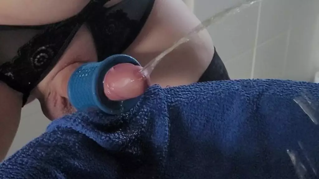 трахни мою фальшивую киску