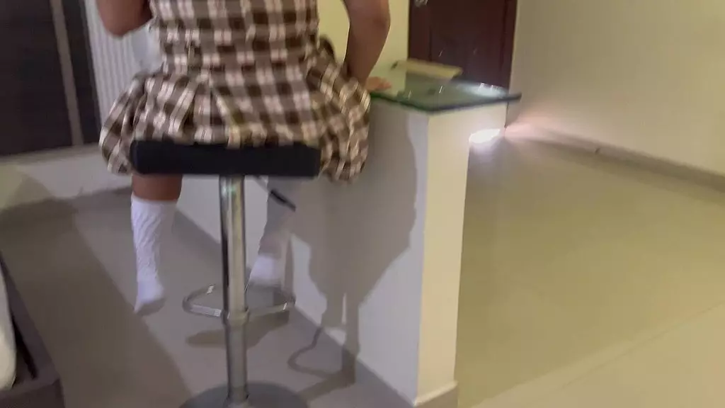 hijastra culona в униформе школьной траги семени своего падрастро после занятий