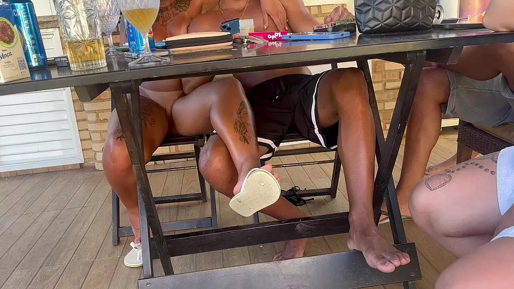 вазу в сеть! Молодые влиятельные лица в домашнем отдыхе на рыбалке в сети