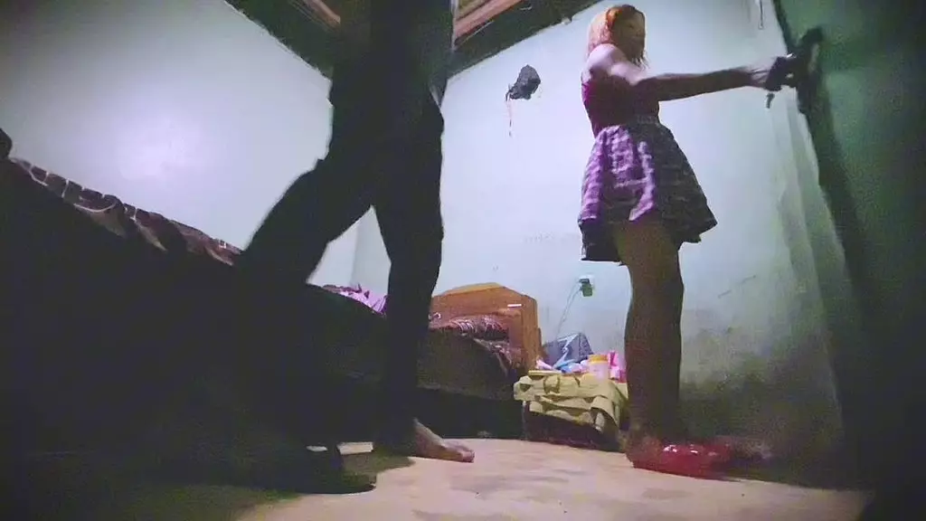 всегда один укус между ее криком