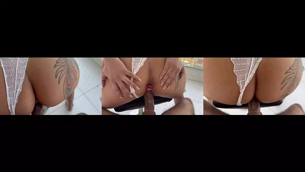 fudendo gostoso com negao na varanda