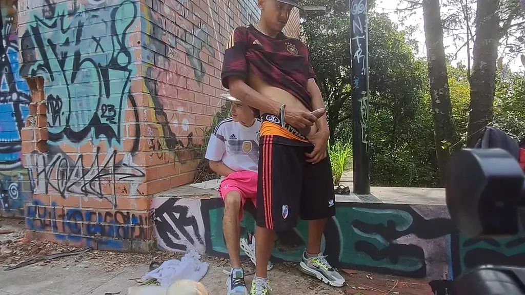 секс с незнакомцем в парке Медельин