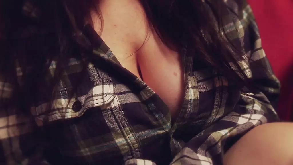 bbw milf с безумно большими сиськами daphne rosen сосет и трахается