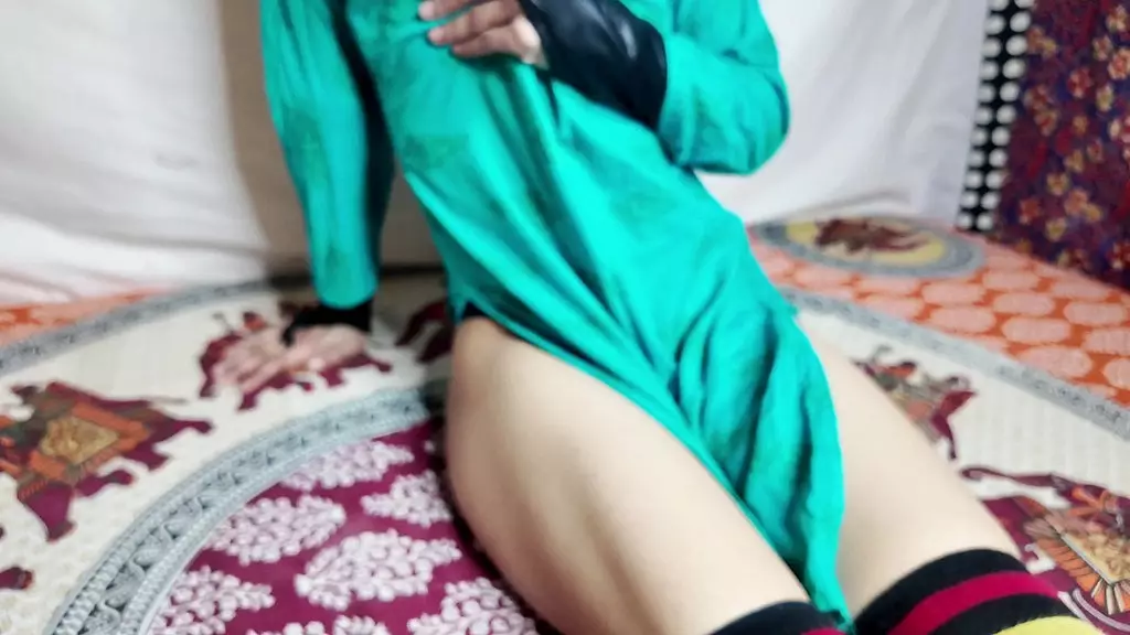 милашка всегда готова к жесткому сексу в любой позе