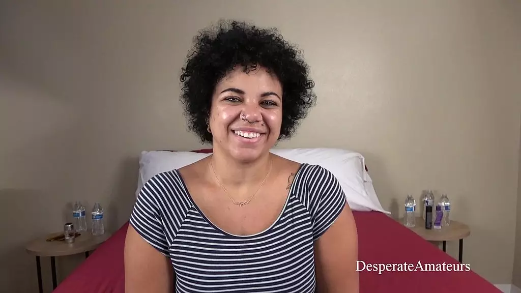 отчаянные любители Кайли трахают свою киску