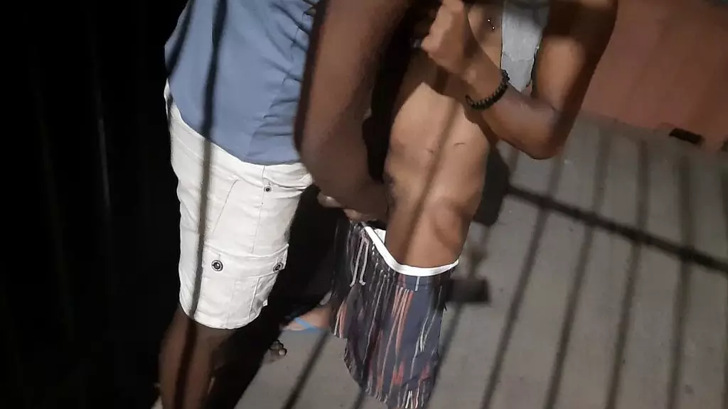 sexo com morador de rua da praca perto de minha casa.- часть 02