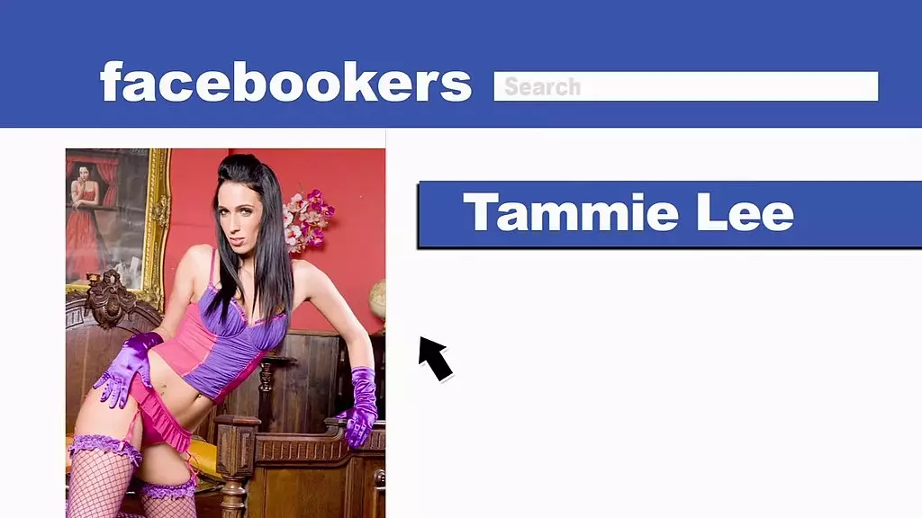 тэмми ли так хочет член, что оттягивает трусики в сторону для быстрого доступа