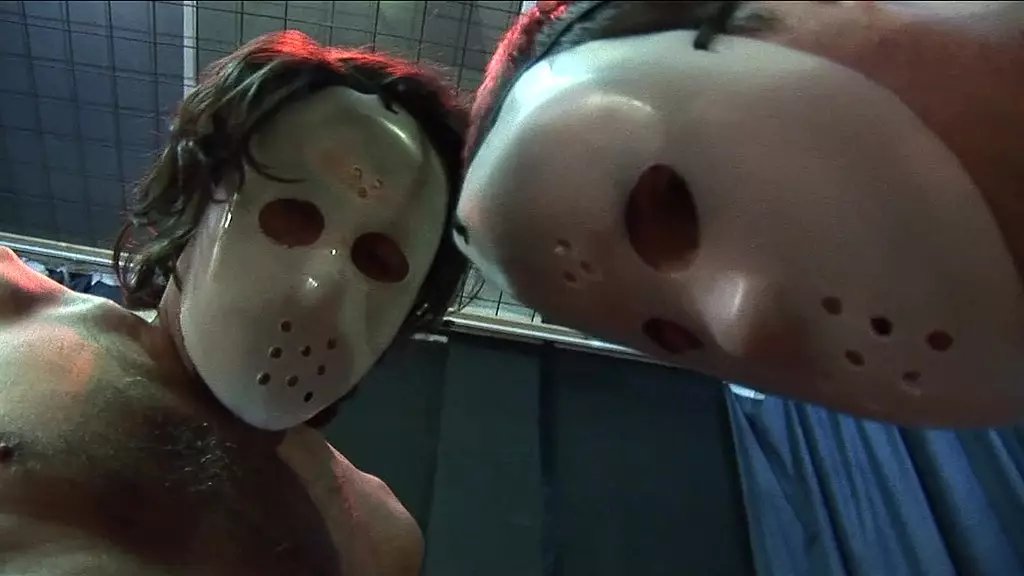 кэнди кэт играет в странные игры извращений