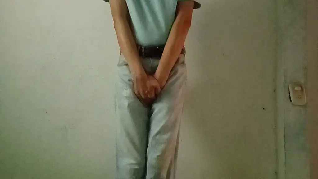 pantalones orinados con dos deliciosos orgasmos lleno de placer y felicidad