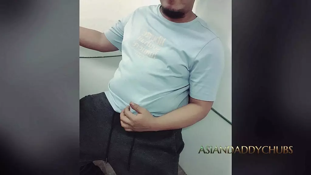 дрочу в офисе на стройплощадке во время интимного момента