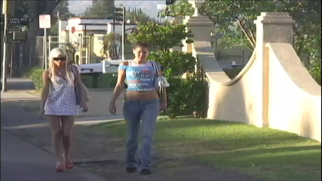 вживую и загружено в Лос-Анджелесе