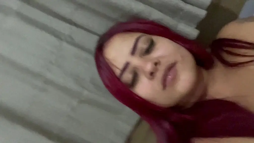 ruiva da bucetinha preta disponivel para chamadinha de video