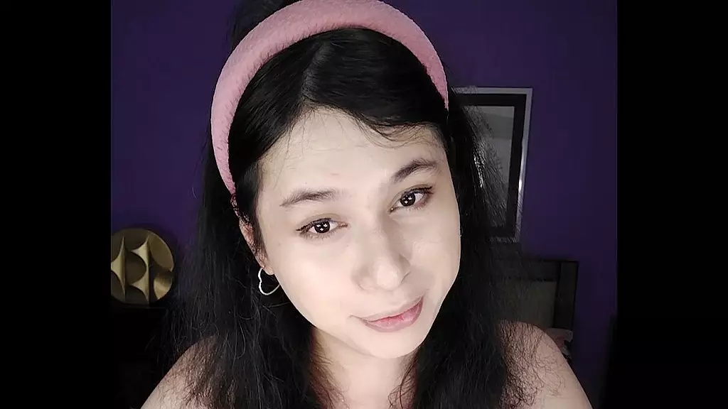 смотрите, как я делаю свои красивые ноги грязными и грязными! (премиум-фильм)