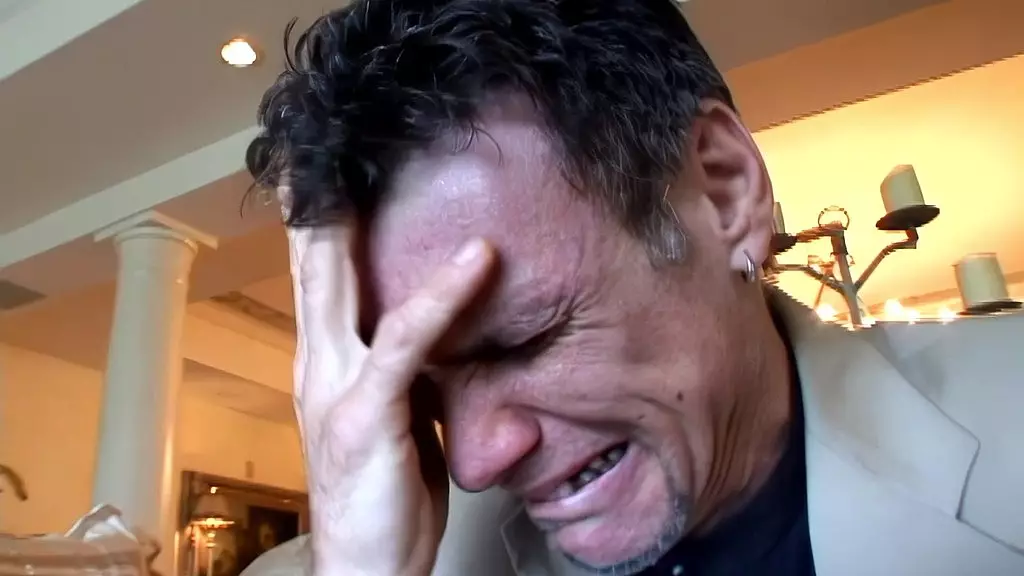 мадам трикси делает потрясающий трах сисек для BBC