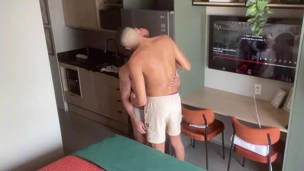 Peguei um uber eo carsista quis entrar pra eu pagar a corrida de outra form. - полный