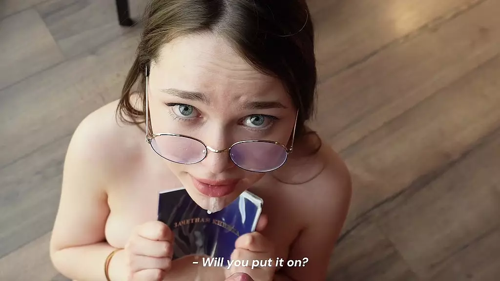 взрослый профессор трахнул молодую студентку ради зачета. Студентка не против отдаться