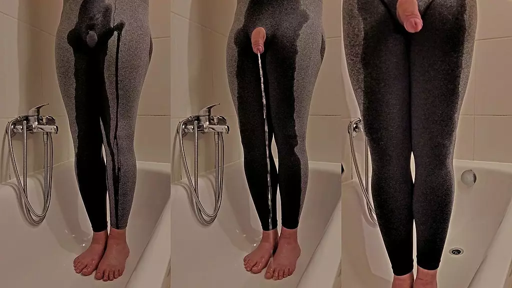 пописай мне в леггинсы и кончи себе на лицо!