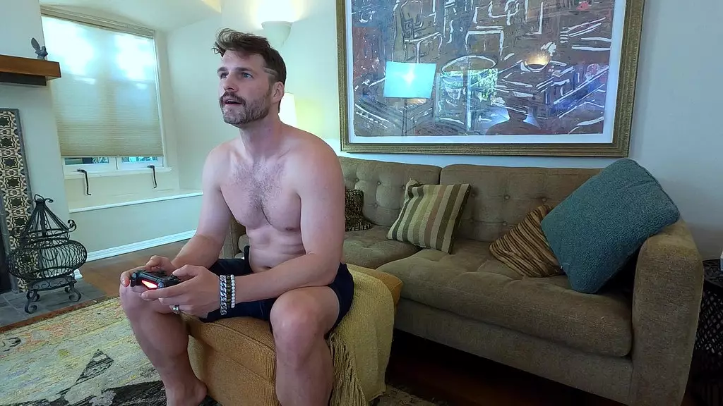 два огромных европейских члена разрывают мою узкую киску