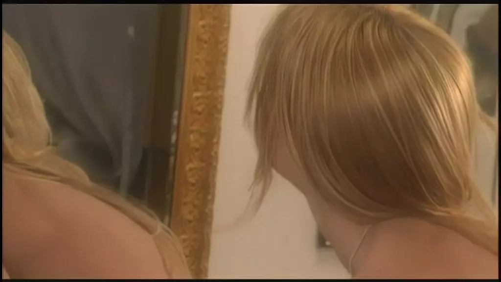 возбужденные дамы занимаются оральным сексом и лесбийскими играми с киской