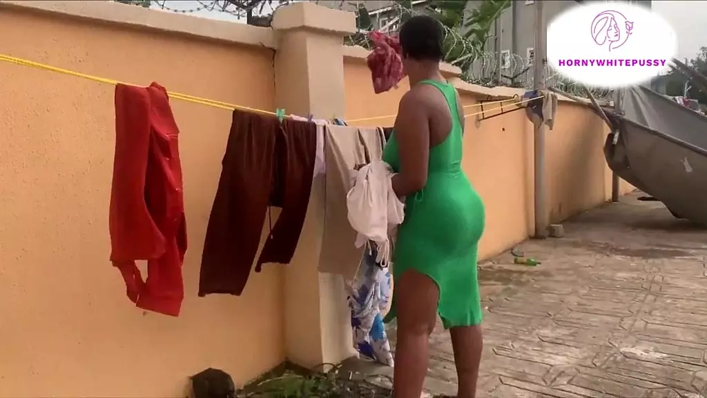 Моя сексуальная соседка наконец-то получает мой большой член внутрь себя