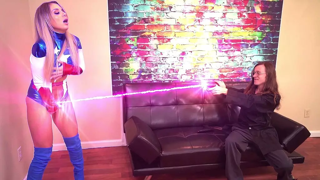 маделин монро - девушка-либертарианка становится супершлюхой - полный фильм (4k)