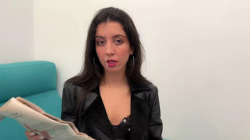 я получил сперму на лицо, пока читал новости, игнорируй фетиш на лице