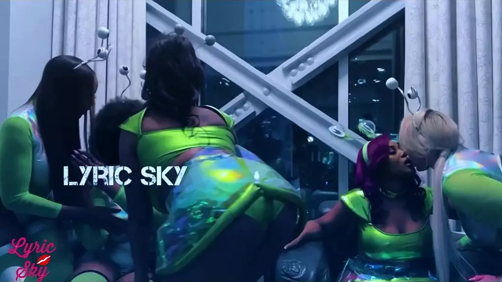 ням, босс, мз. Дэни, Лирик Скай, Кэндис фон и Джордин Фолс, косплей «Вторжение в киску инопланетянина»