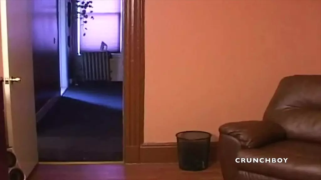 латиноамериканский твинк трахается с большим черным членом ради межрасового секса