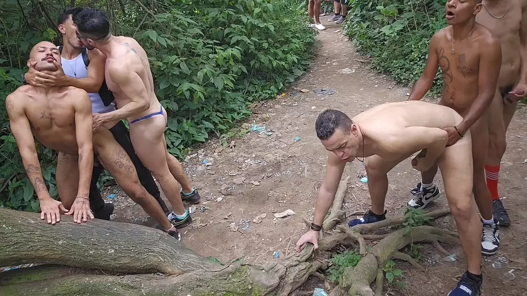 20 часов, когда ты пришел со мной, друг Чарли, и нас трильшас де сексо