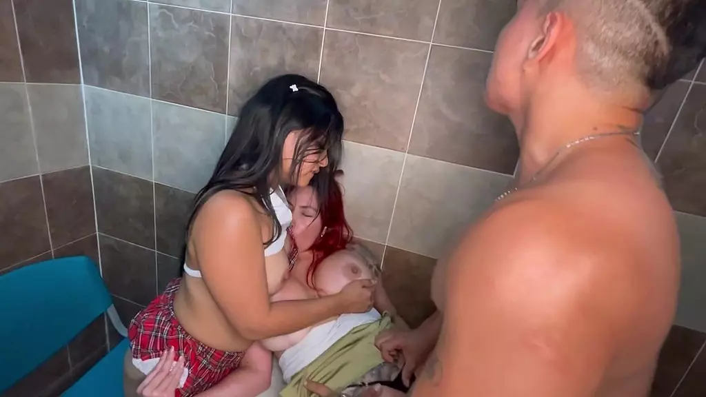 учительница-милф устраивает секс втроем со своими учениками, часть 2 - Джейкоб Ньюман