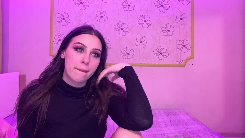 круглая жопа наездницы с большой шикарной задницей скачет