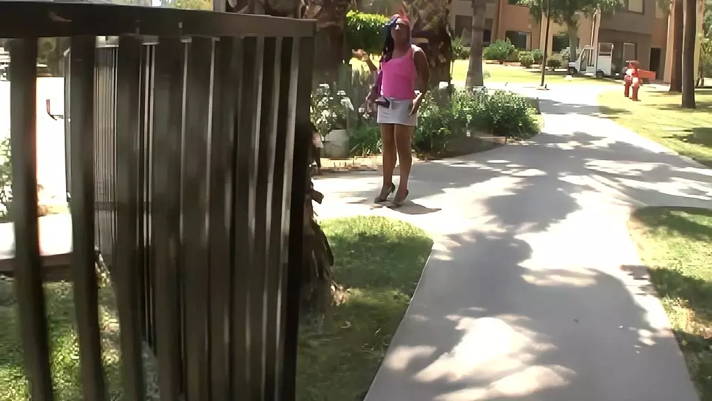 мисс платина получает таран в свою черную дыру