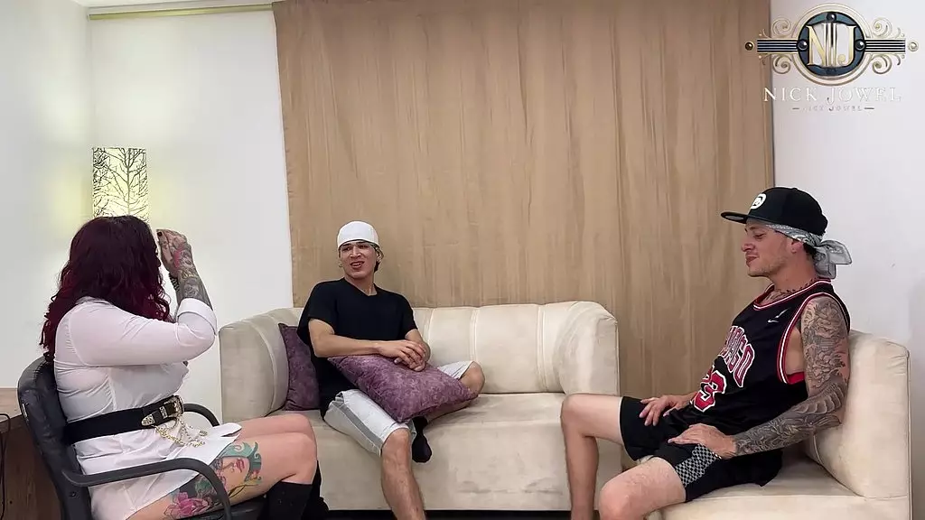 мой лучший друг должен мне денег, а его мачеха платит мне кредитом на тело! неожиданный финал!