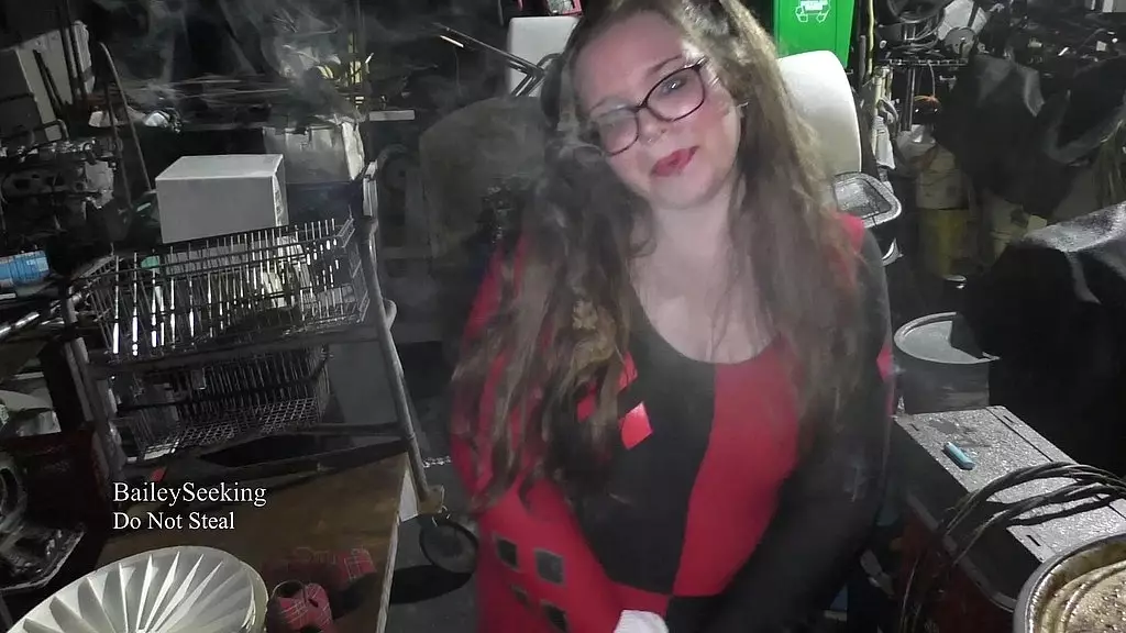 Харли Квинн косплей дым - реклама