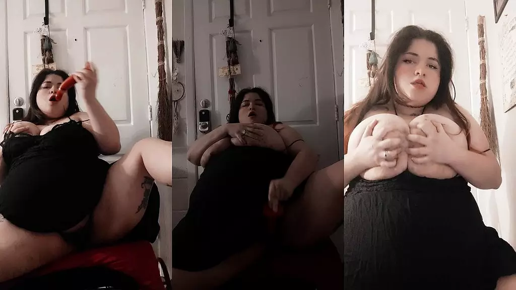 dominasuccubus - игра с красным дилдо - - 18 февраля 2025 г