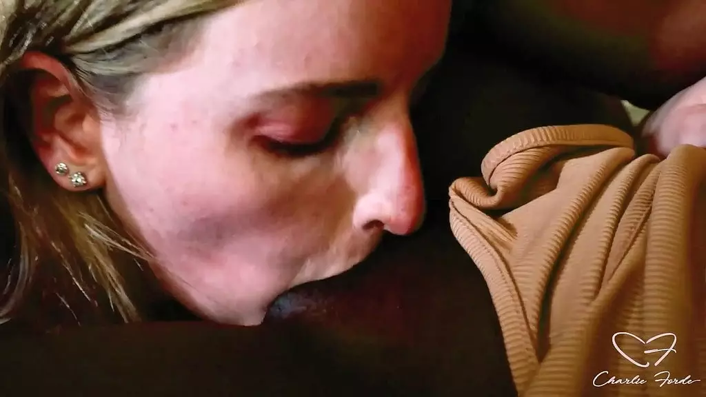 межрасовый и лесбийский секс! чарли форд и зааваади ножницы!