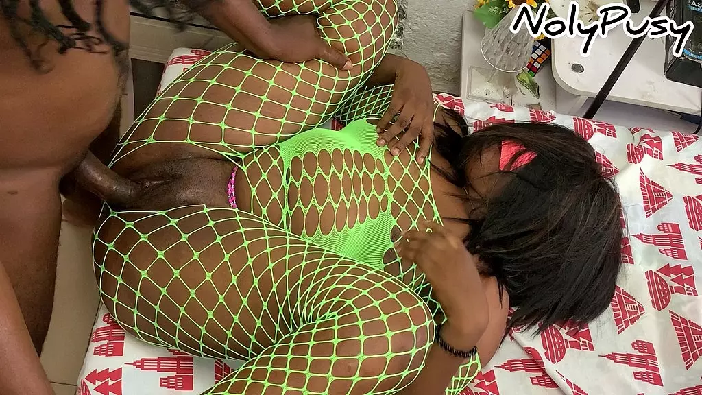 настоящий домашний страстный секс супружеской пары, полное видео