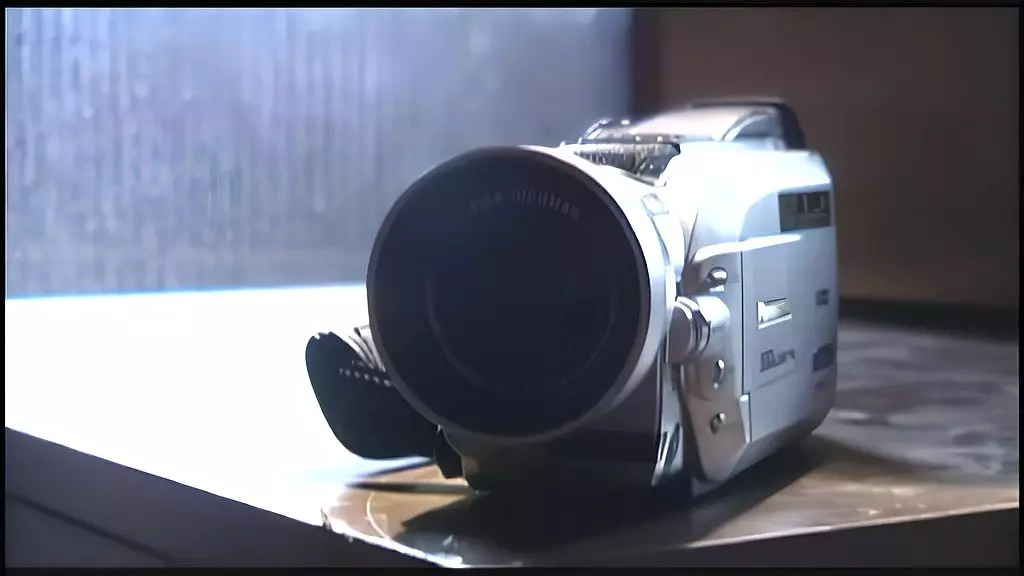 еврокрасотка Амира Адара получает щель в заднице от рэпера s bbc