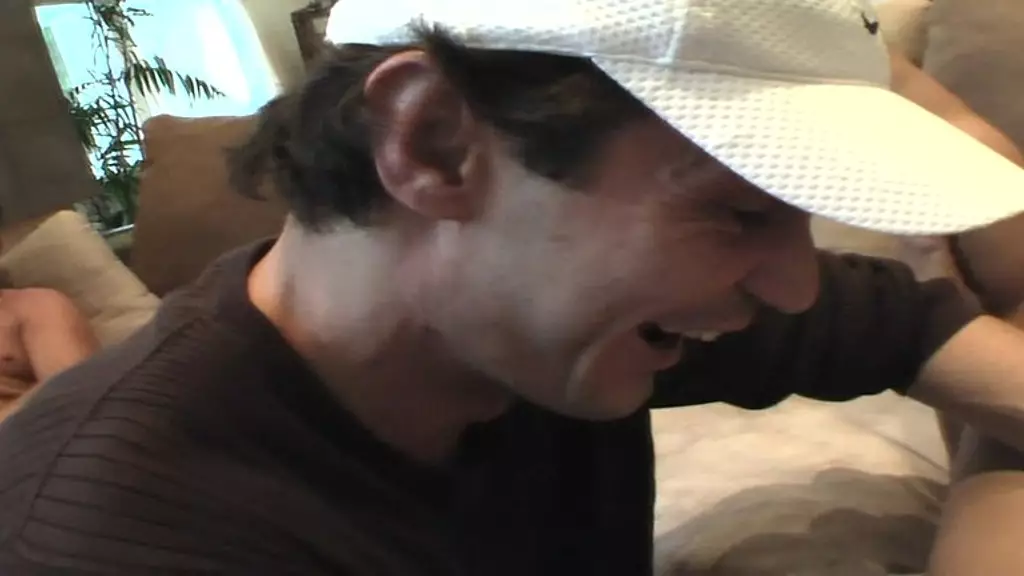 alexis texas скачет на его большом члене на кровати