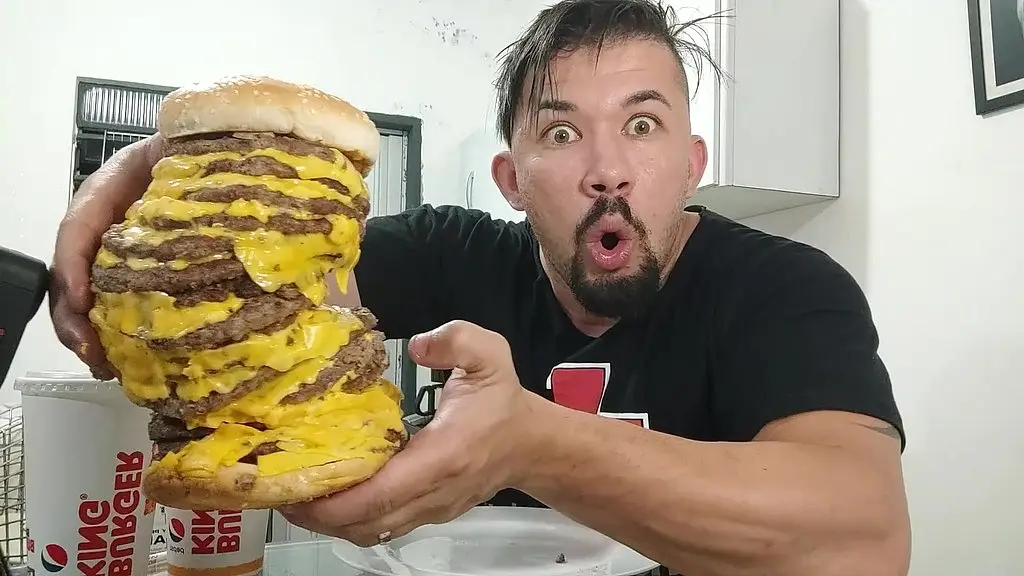 comendo o maior burger king do x videos