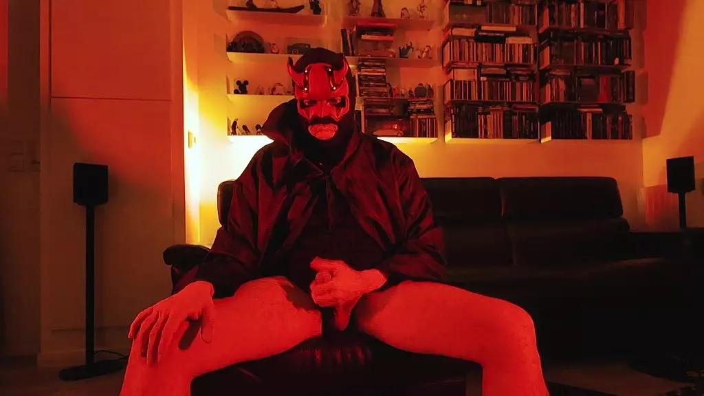 инкуб и мастурбирую