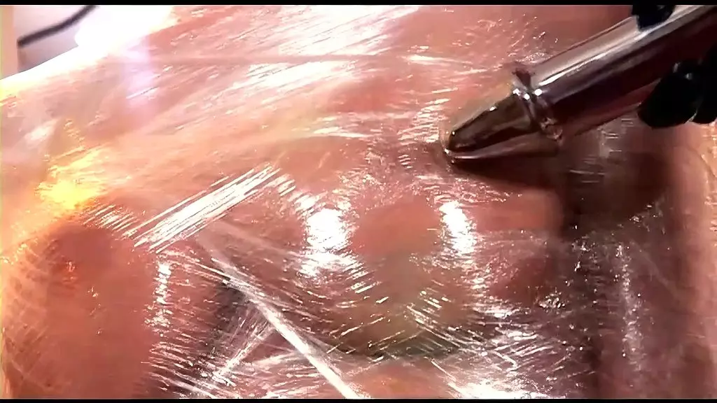 Ханна Харпер и Тарин Томас получают в задницы страпоны