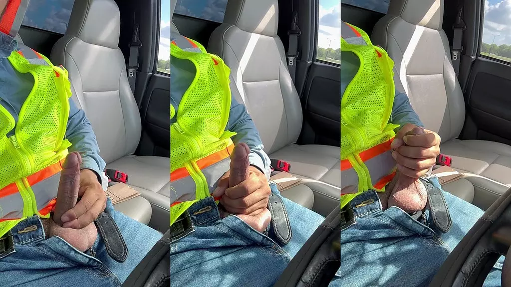 играю со своим членом на работе