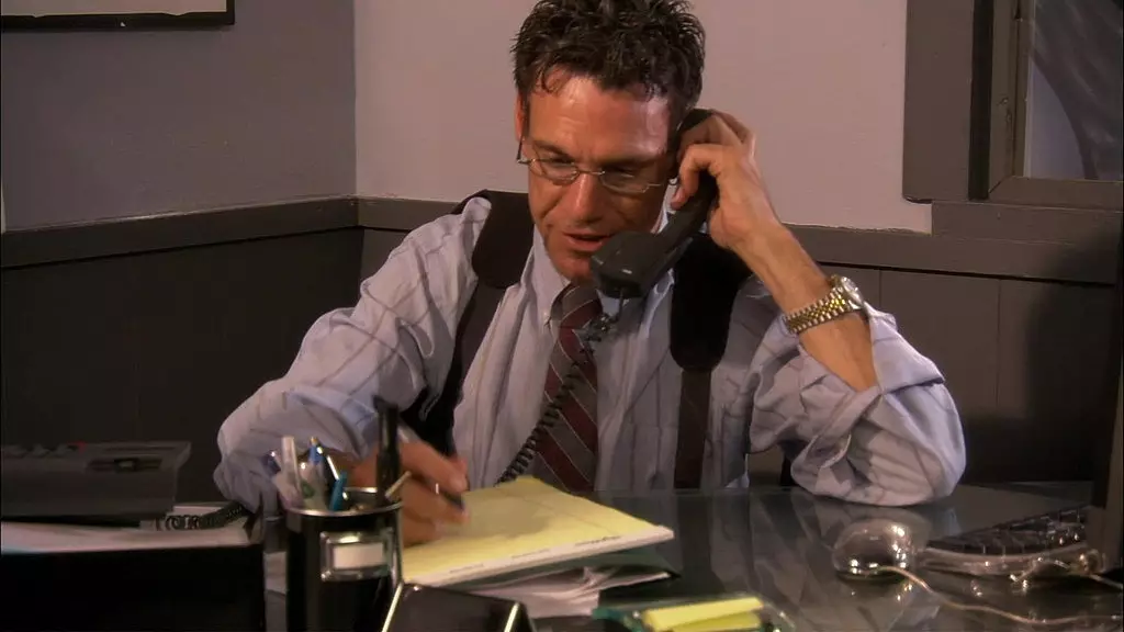 поппи любит и занимается бисексуальным сексом со своим сводным братом и беллавиной