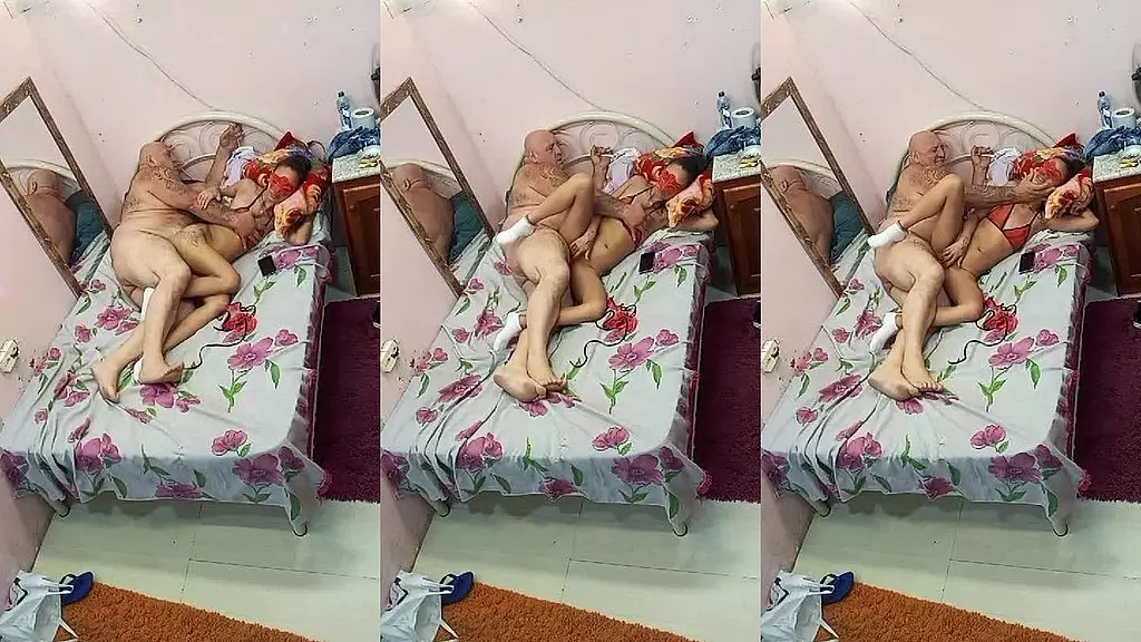 ela costa de transar de conchinha essa safada