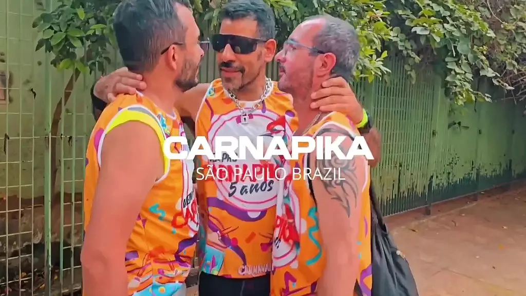 на улице в центре Сан-Паулу, все тела, гости и вкусы - ep01