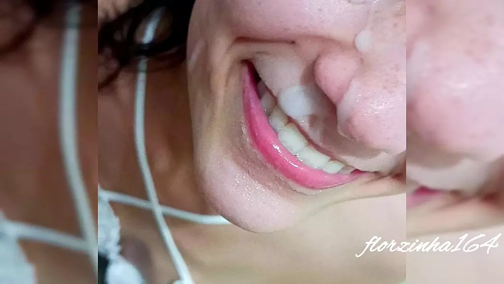 sexo oral e vaginal com gozada na boca