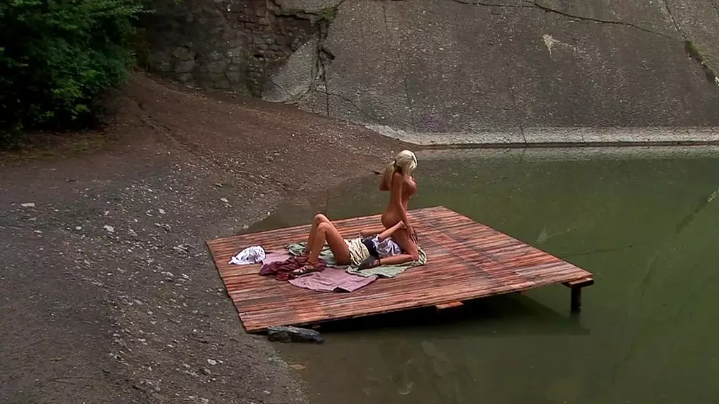 у кейлиан кертис лесбийский момент с божественной любовью